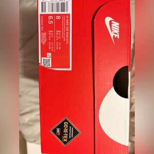 W Nike V2K Run GTX - NWT